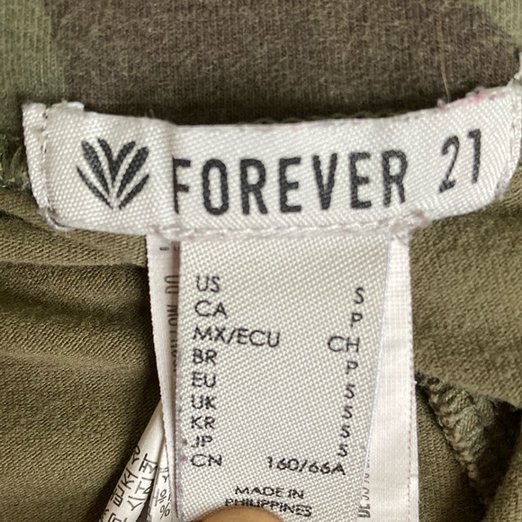Bundle VS/ forever 21 - xs joggers/ leggings - Picture 2 of 16